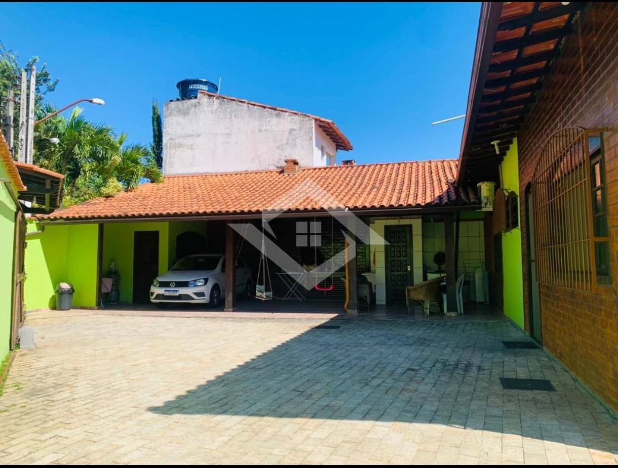 Casa à venda com 4 quartos, 573m² - Foto 2