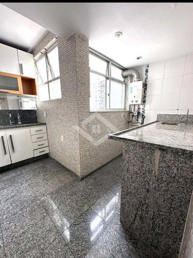 Apartamento à venda com 3 quartos, 126m² - Foto 4