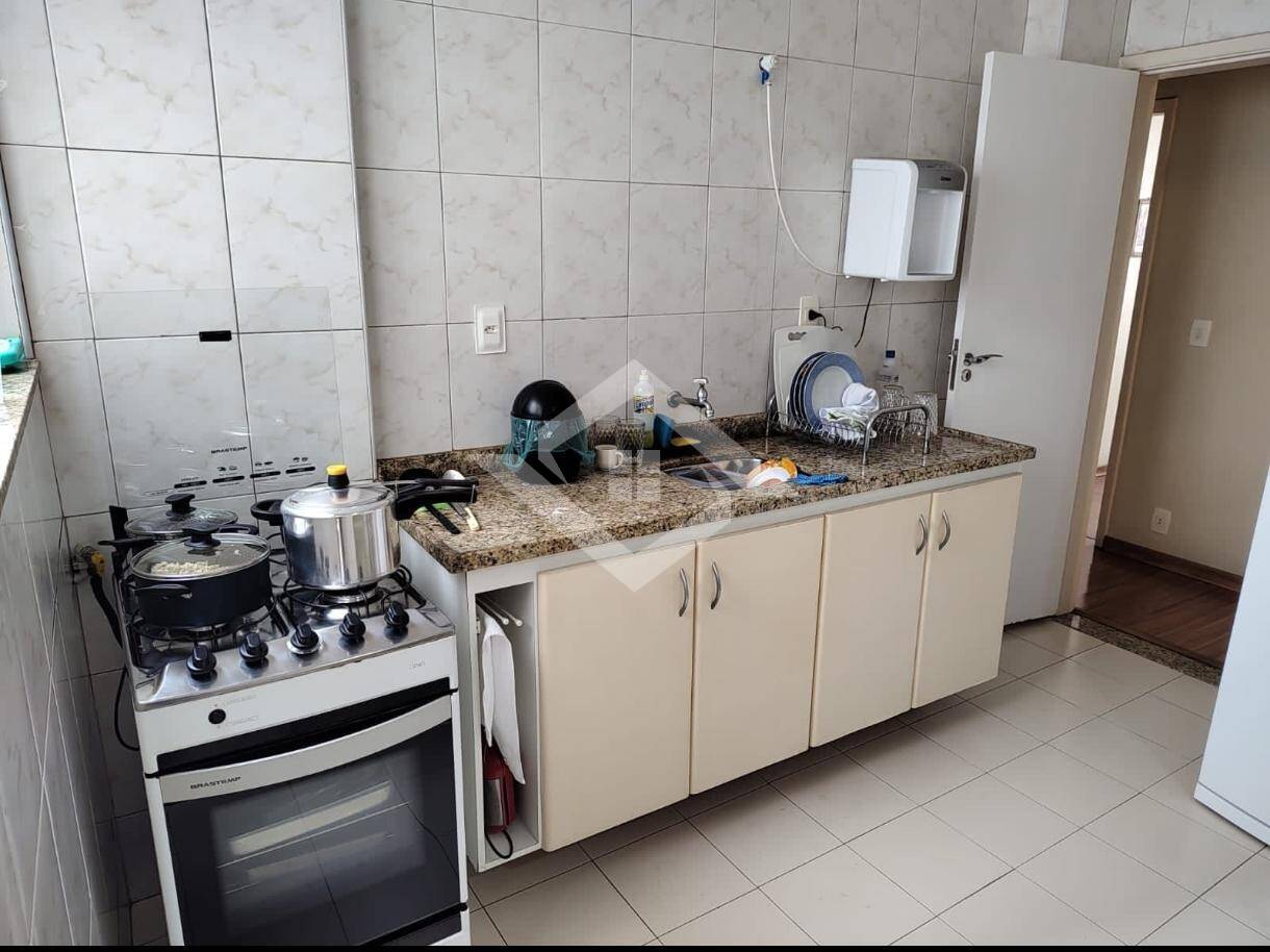 Apartamento à venda com 2 quartos, 70m² - Foto 14