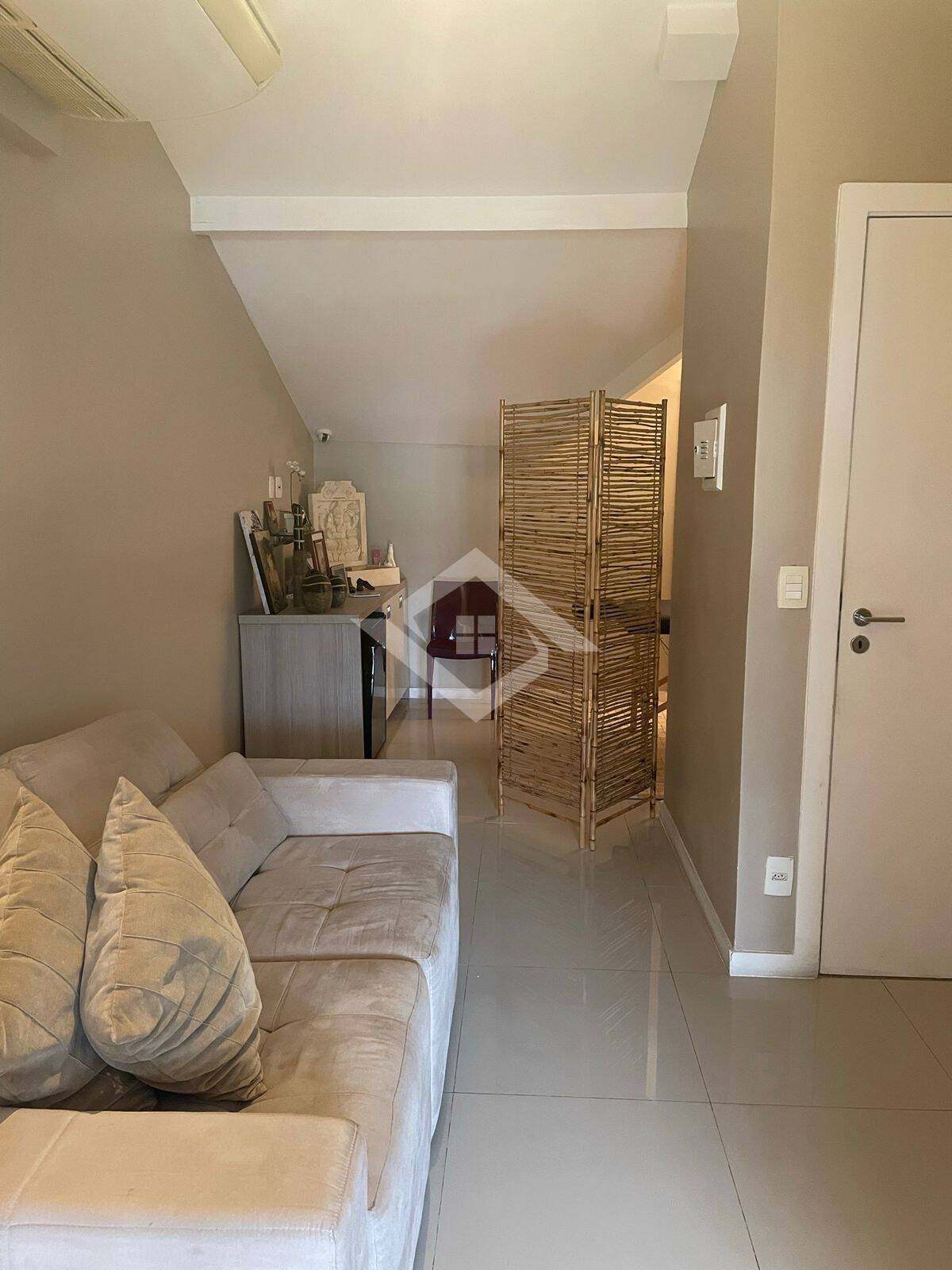 Apartamento para alugar com 5 quartos, 337m² - Foto 7