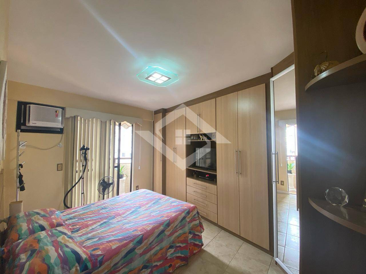 Apartamento à venda com 2 quartos, 172m² - Foto 2