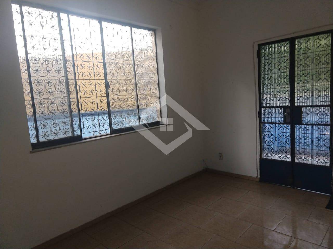 Casa à venda com 3 quartos, 80m² - Foto 12