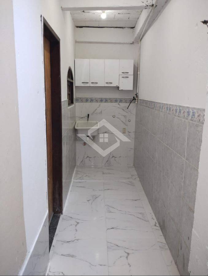 Casa à venda com 3 quartos, 60m² - Foto 6