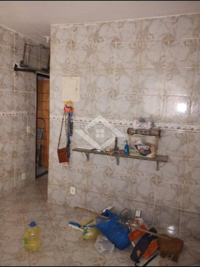 Casa à venda com 3 quartos, 60m² - Foto 10