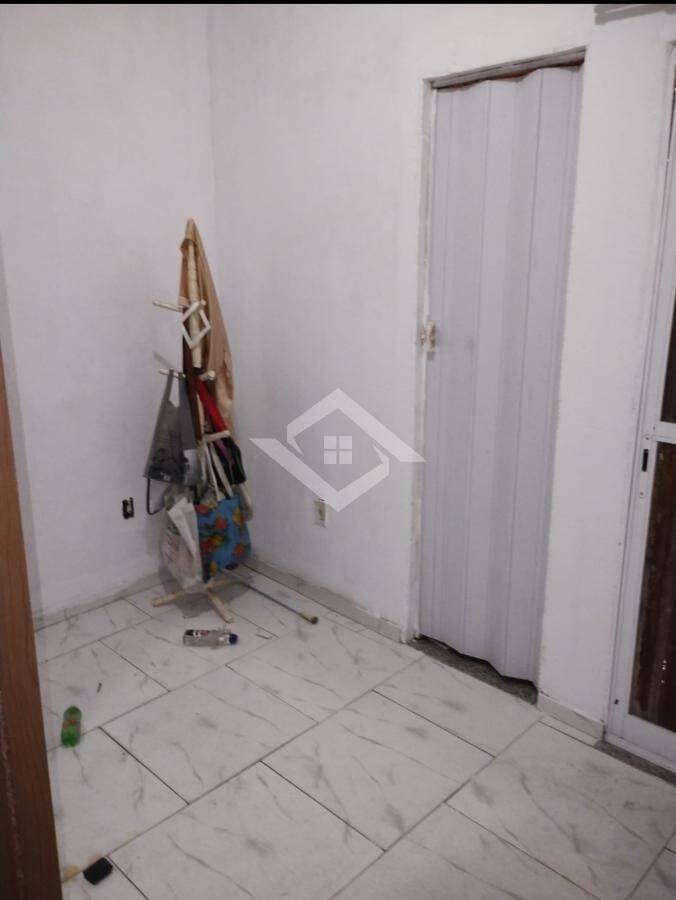 Casa à venda com 3 quartos, 60m² - Foto 19