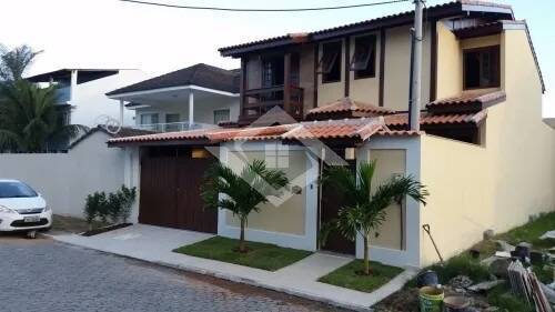 Casa para alugar com 4 quartos, 300m² - Foto 1