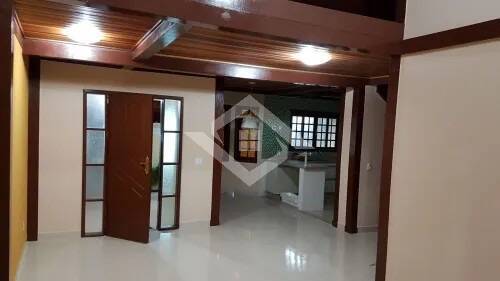 Casa para alugar com 4 quartos, 300m² - Foto 5