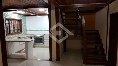 Casa para alugar com 4 quartos, 300m² - Foto 7