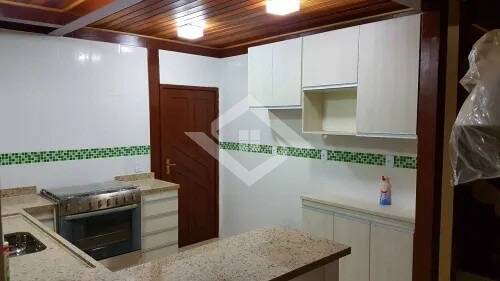 Casa para alugar com 4 quartos, 300m² - Foto 16