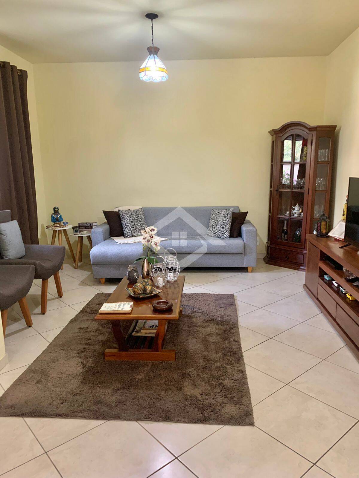 Casa à venda com 3 quartos, 140m² - Foto 1