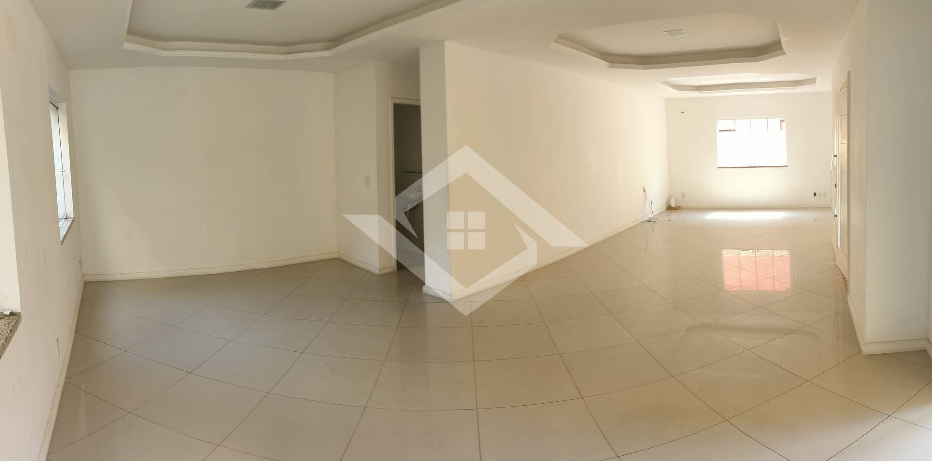 Casa à venda com 4 quartos, 330m² - Foto 13