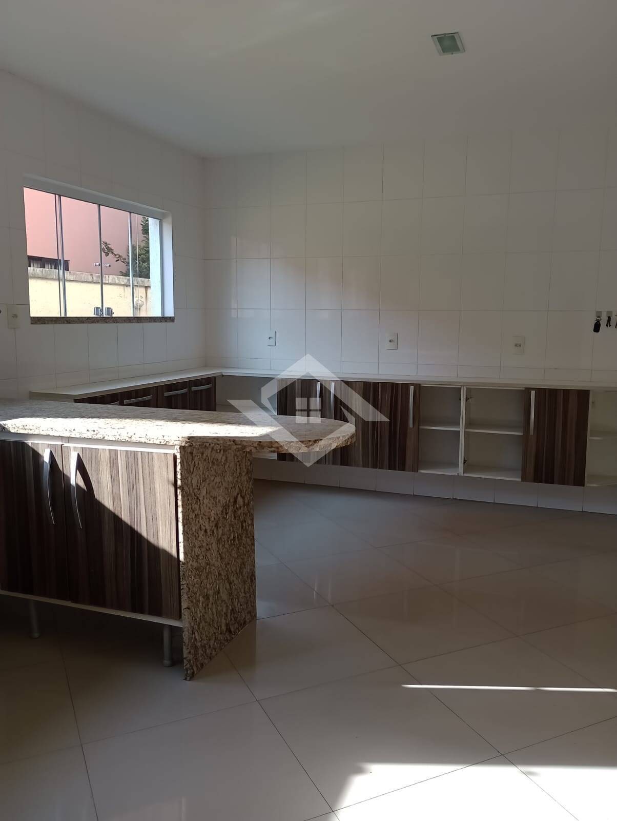 Casa à venda com 4 quartos, 330m² - Foto 15