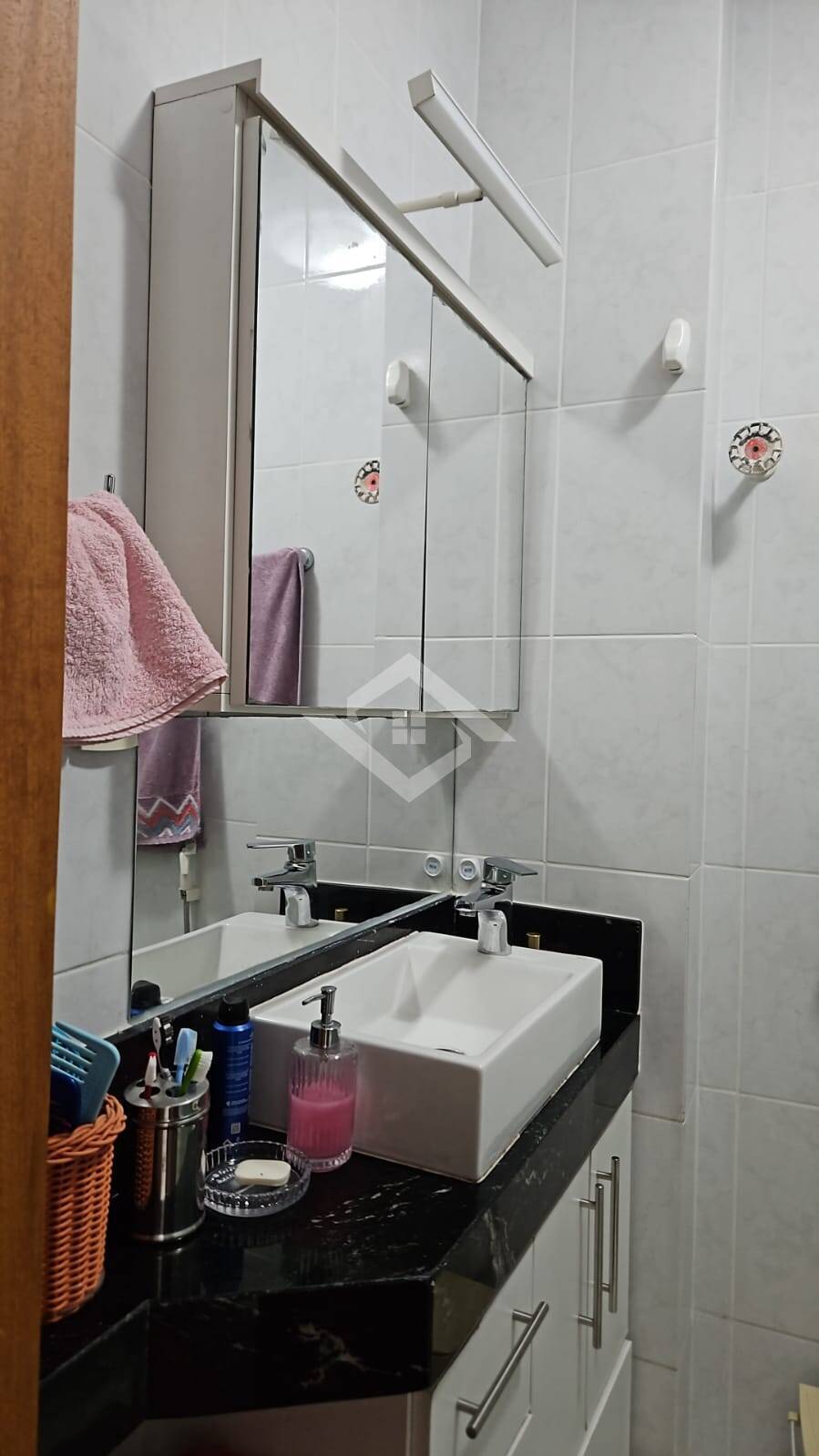 Apartamento à venda com 2 quartos, 64m² - Foto 11