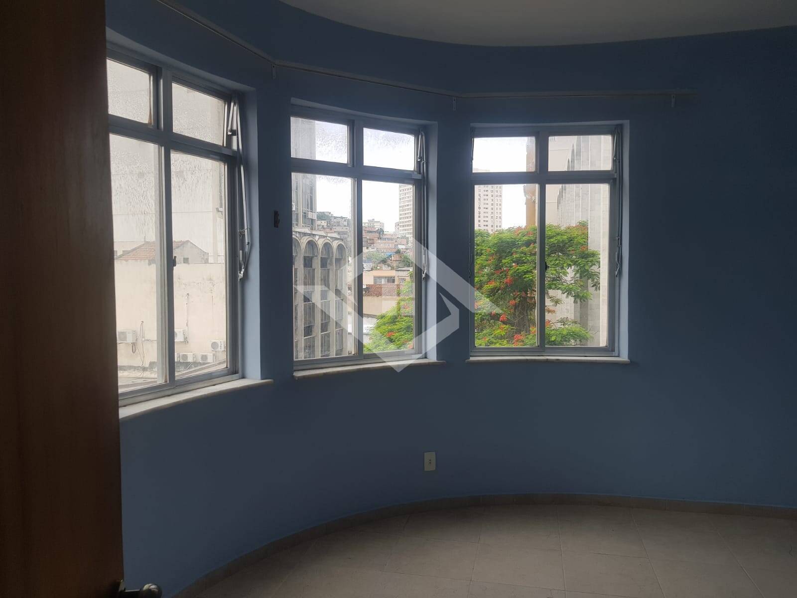 Apartamento para alugar com 1 quarto, 38m² - Foto 1