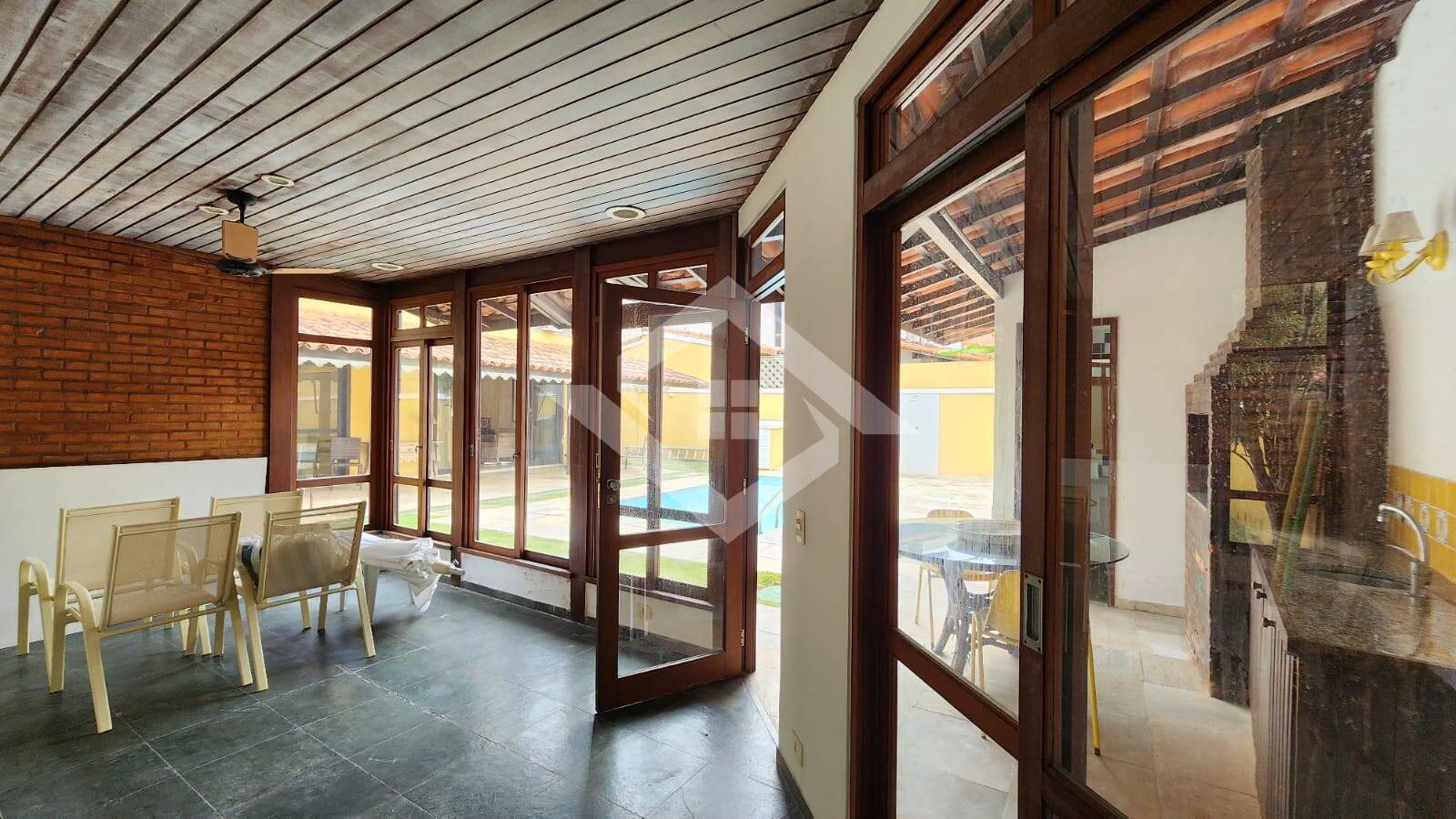 Casa à venda com 4 quartos, 340m² - Foto 30