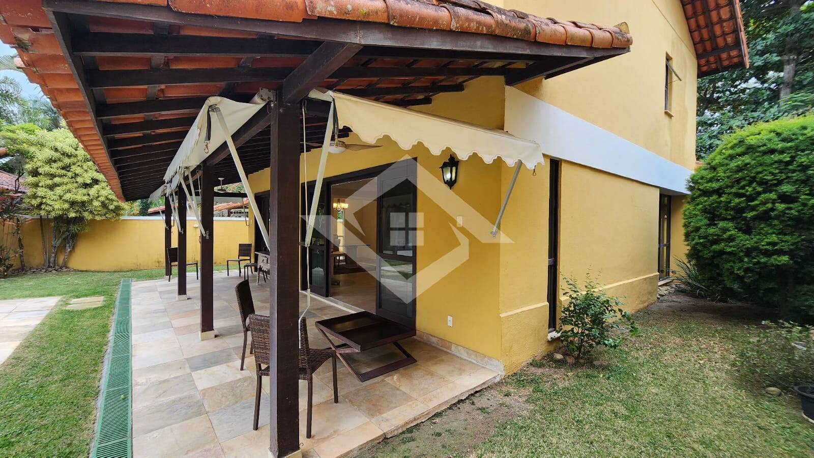 Casa à venda com 4 quartos, 340m² - Foto 36