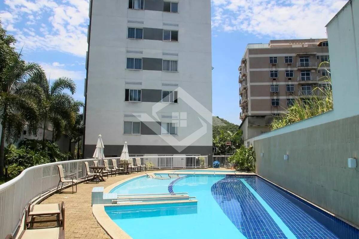 Apartamento à venda com 3 quartos, 65m² - Foto 1