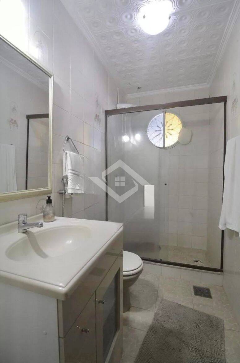 Casa à venda com 3 quartos, 237m² - Foto 17