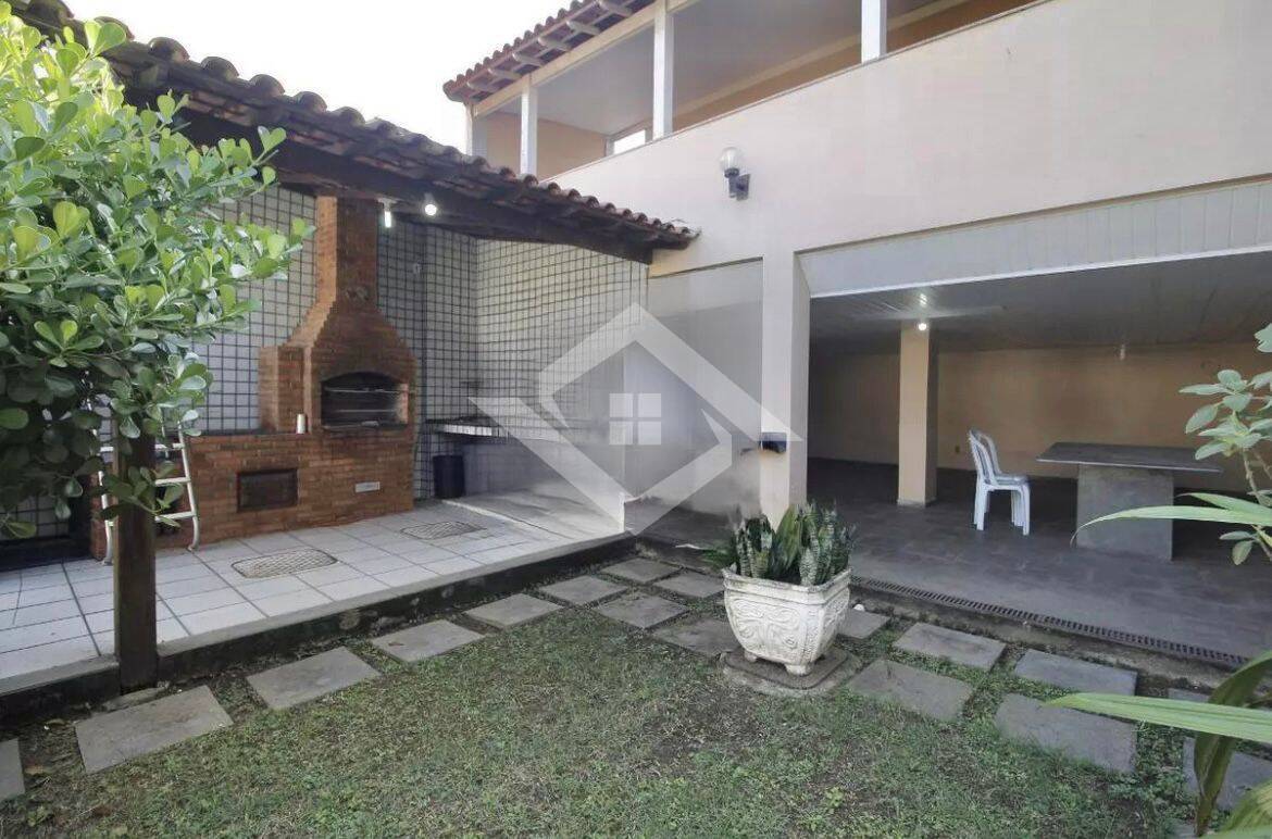 Casa à venda com 3 quartos, 237m² - Foto 24