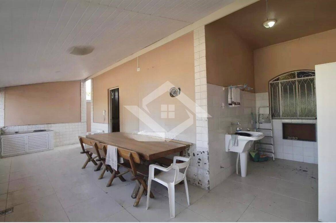 Casa à venda com 3 quartos, 237m² - Foto 21