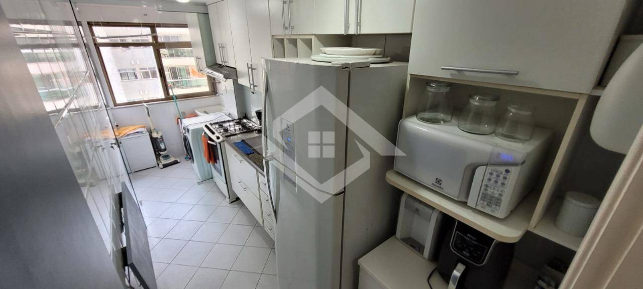 Apartamento à venda com 2 quartos, 71m² - Foto 9