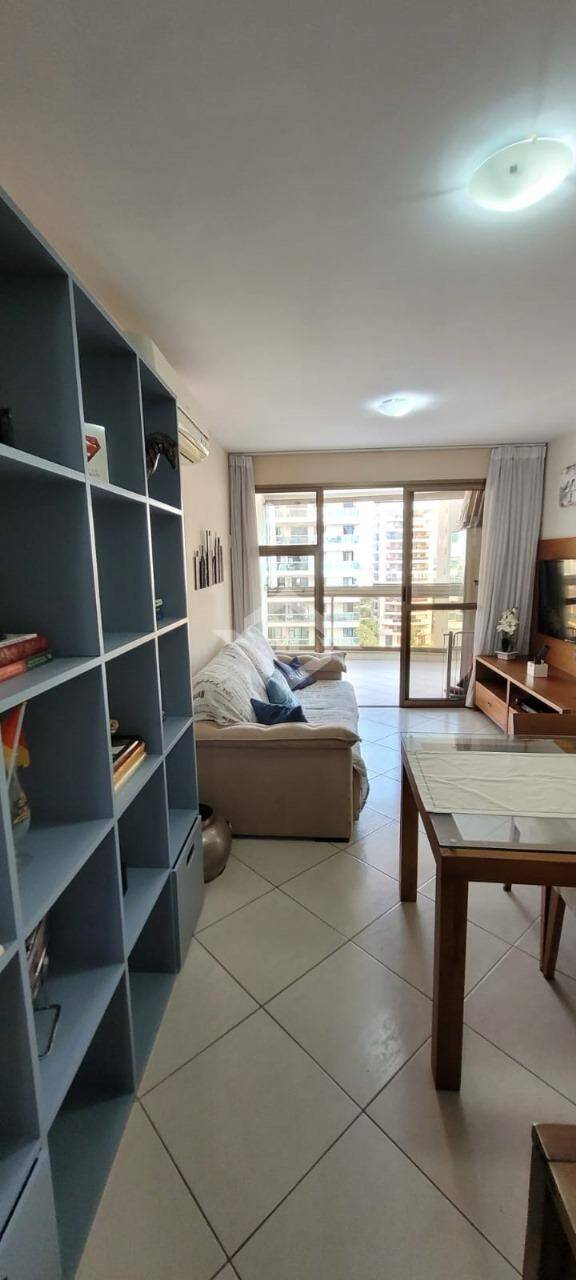 Apartamento à venda com 2 quartos, 71m² - Foto 25