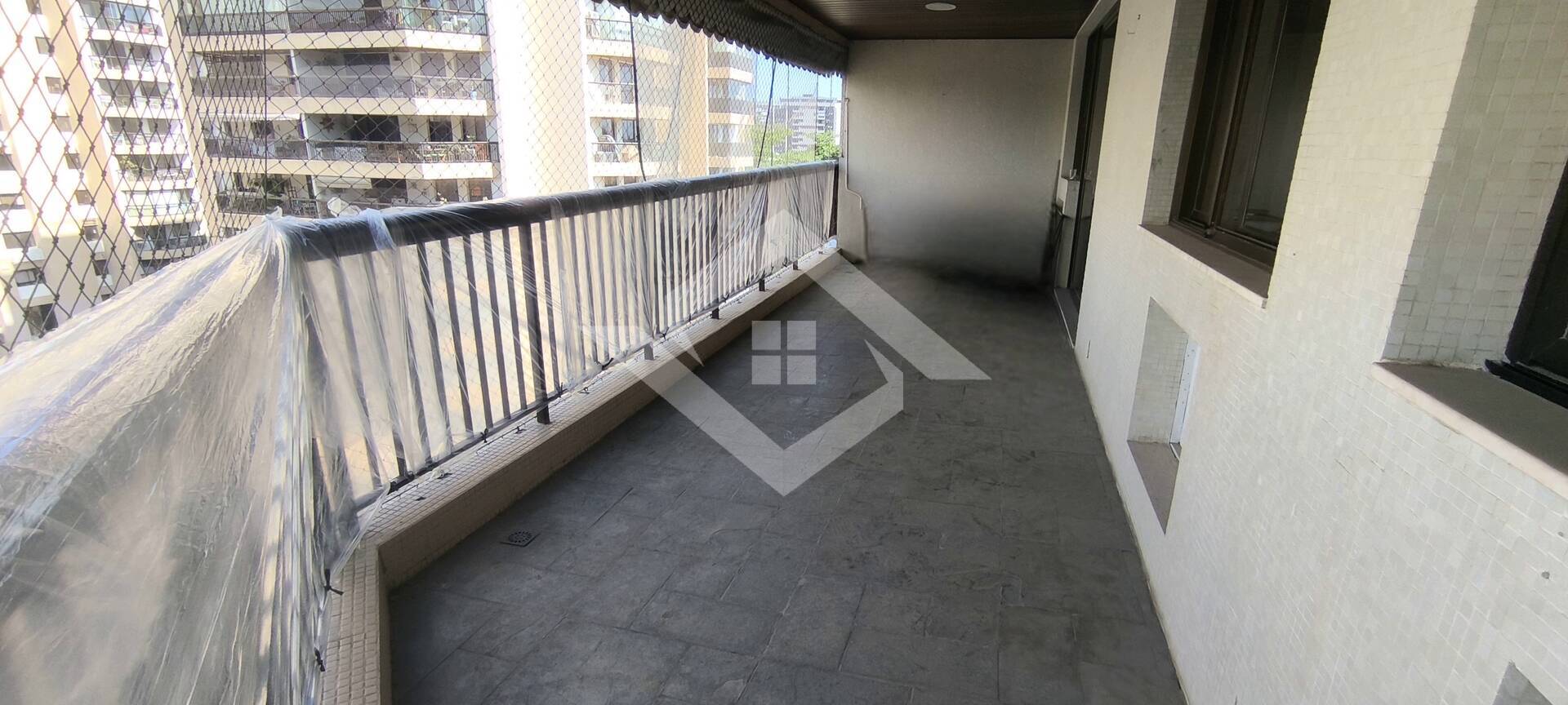 Apartamento à venda com 4 quartos, 159m² - Foto 4