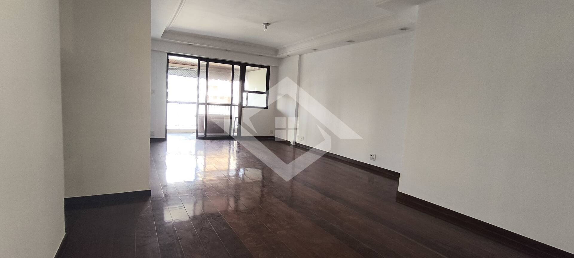 Apartamento à venda com 4 quartos, 159m² - Foto 8