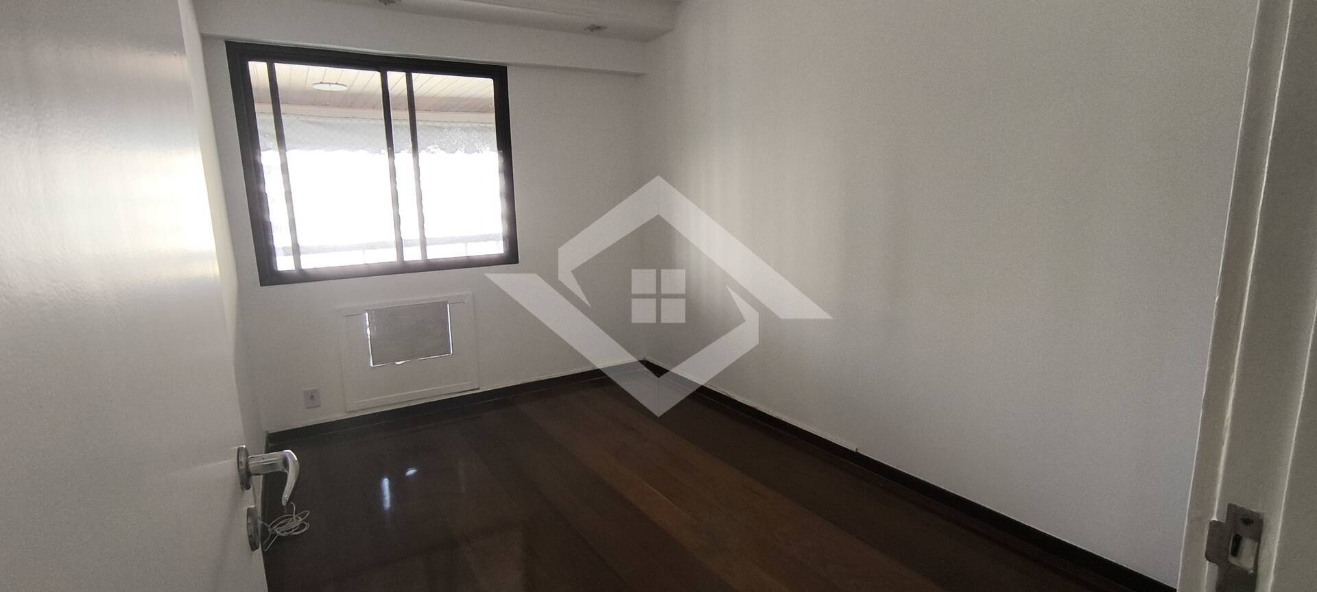 Apartamento à venda com 4 quartos, 159m² - Foto 11