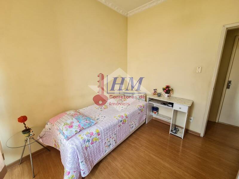 Apartamento à venda com 2 quartos, 64m² - Foto 3