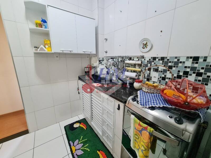 Apartamento à venda com 2 quartos, 64m² - Foto 11