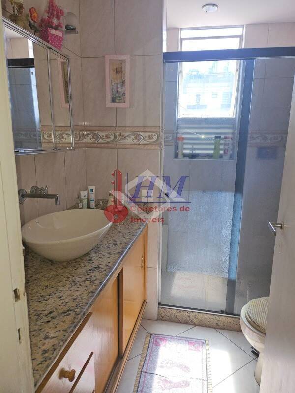 Apartamento à venda com 2 quartos, 70m² - Foto 15