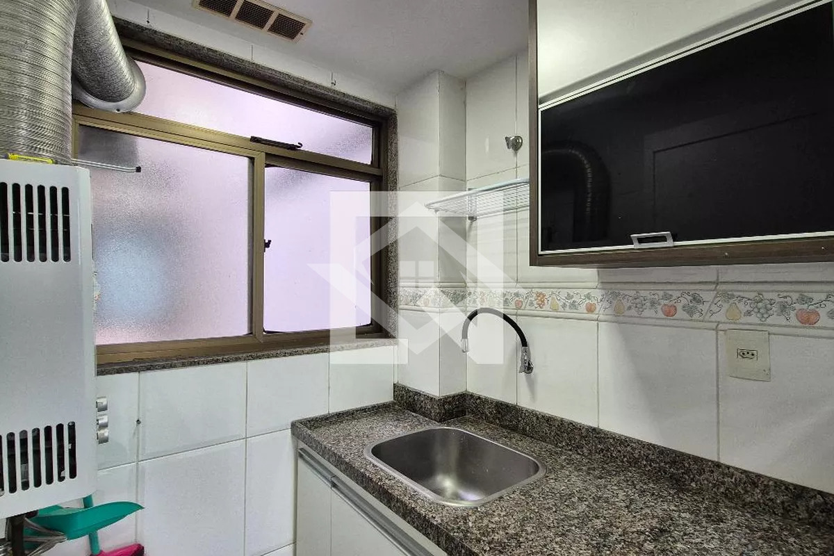 Apartamento à venda com 3 quartos, 107m² - Foto 6