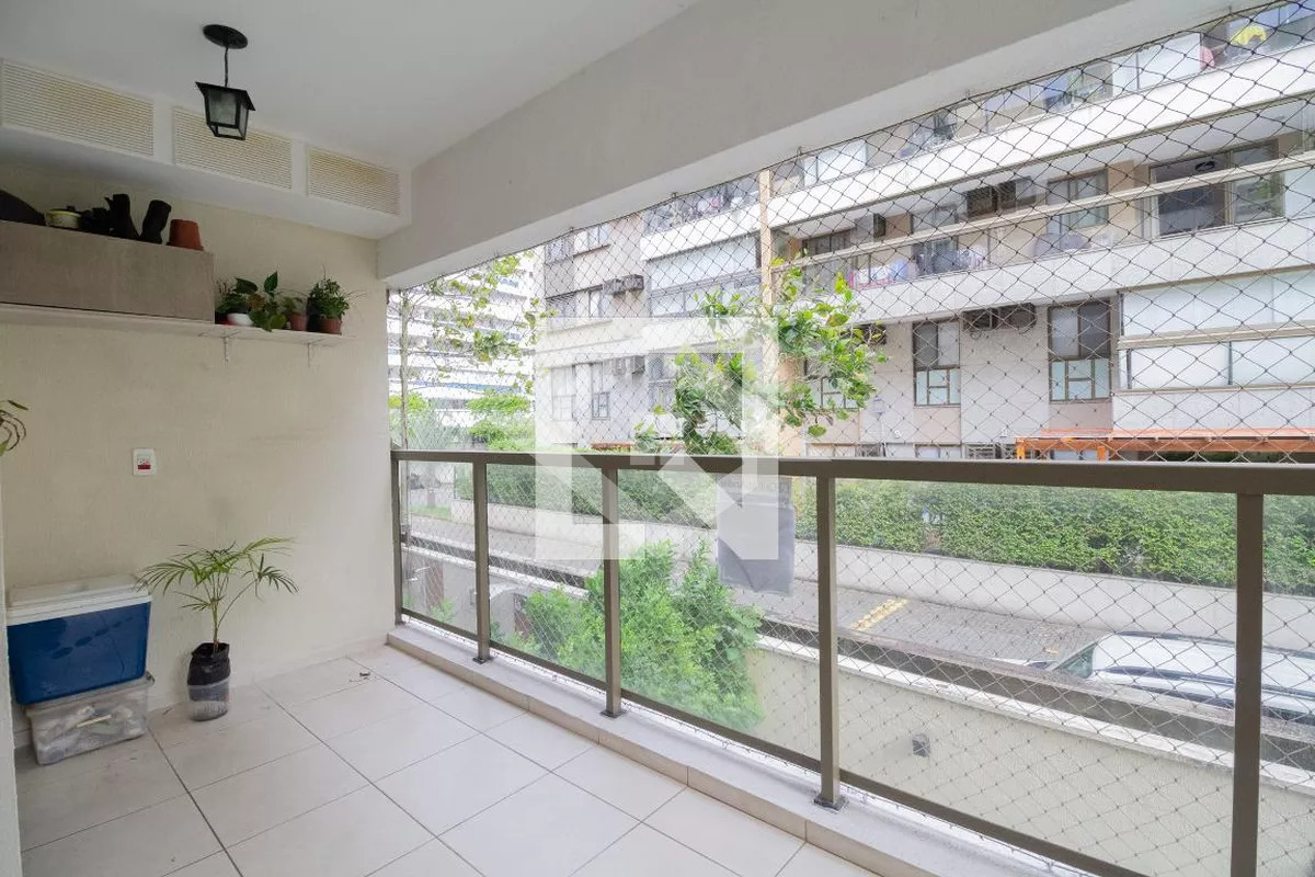 Apartamento à venda com 3 quartos, 85m² - Foto 1