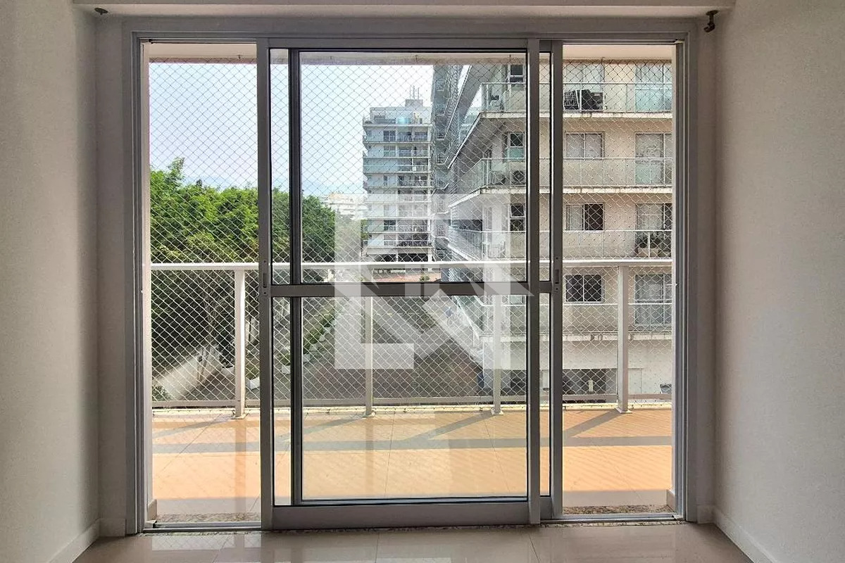 Apartamento à venda com 3 quartos, 87m² - Foto 4