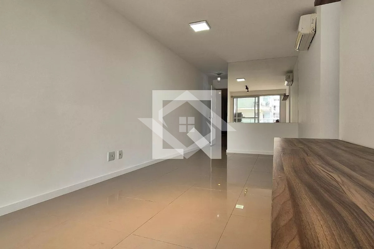 Apartamento à venda com 3 quartos, 87m² - Foto 3