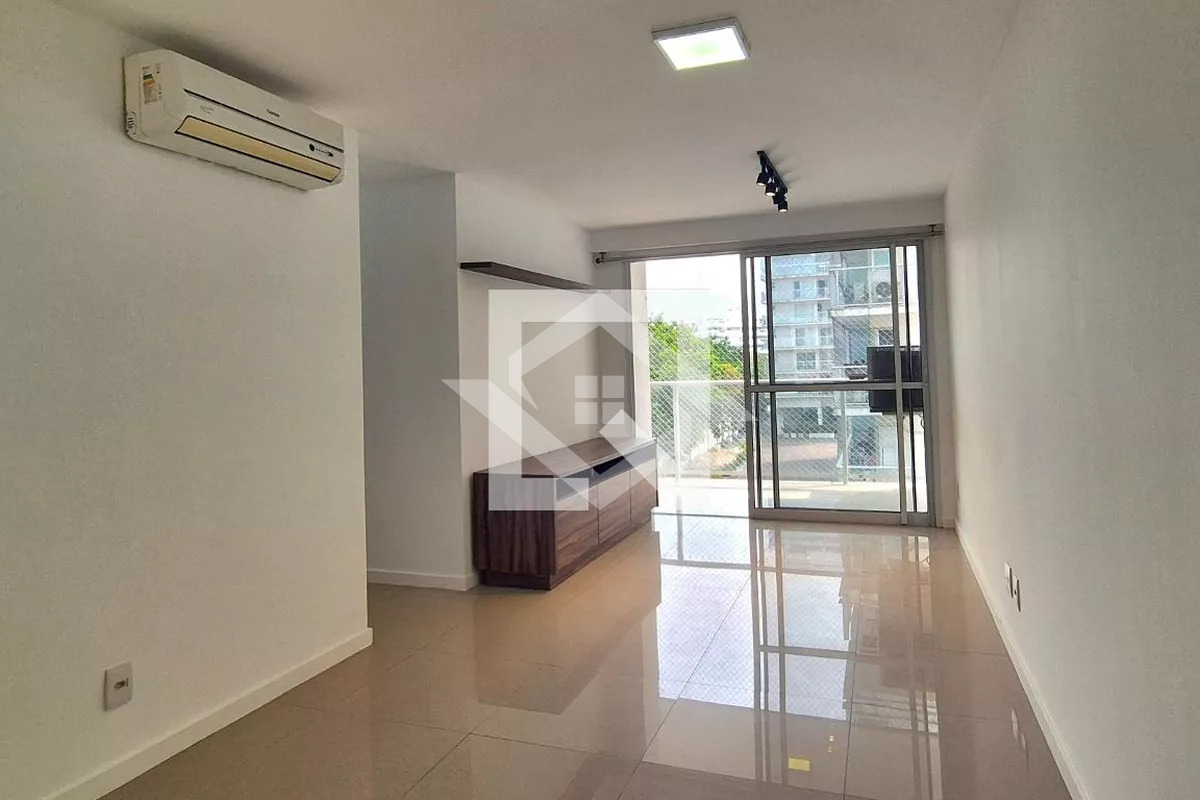 Apartamento à venda com 3 quartos, 87m² - Foto 1