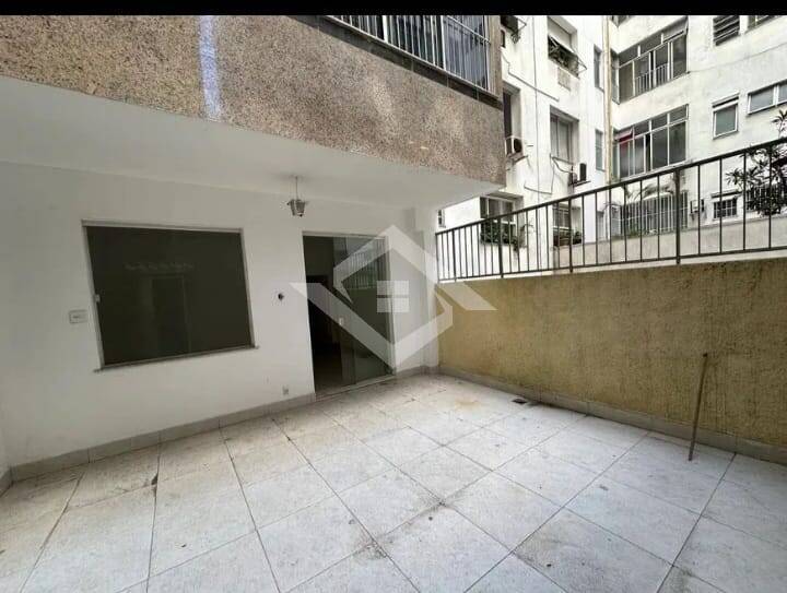 Apartamento à venda com 3 quartos, 230m² - Foto 3