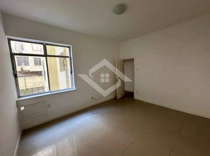 Apartamento à venda com 3 quartos, 230m² - Foto 11