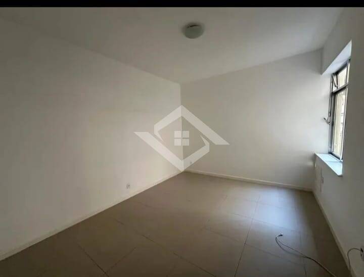 Apartamento à venda com 3 quartos, 230m² - Foto 12