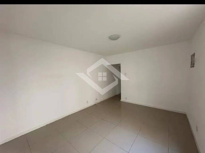 Apartamento à venda com 3 quartos, 230m² - Foto 19