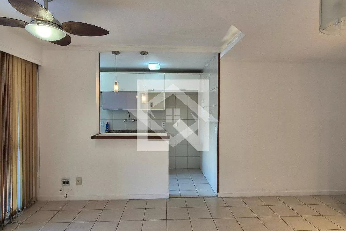 Apartamento à venda com 2 quartos, 62m² - Foto 13