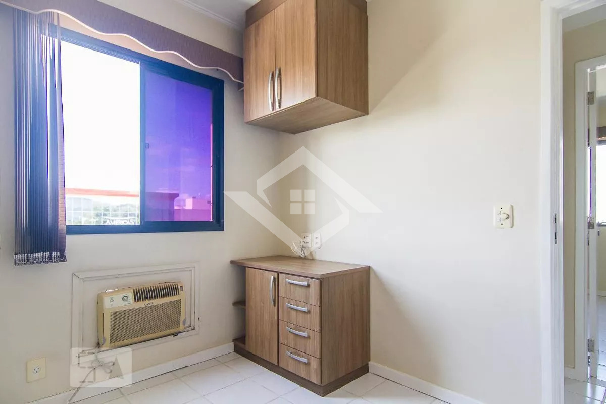 Apartamento à venda com 2 quartos, 70m² - Foto 4