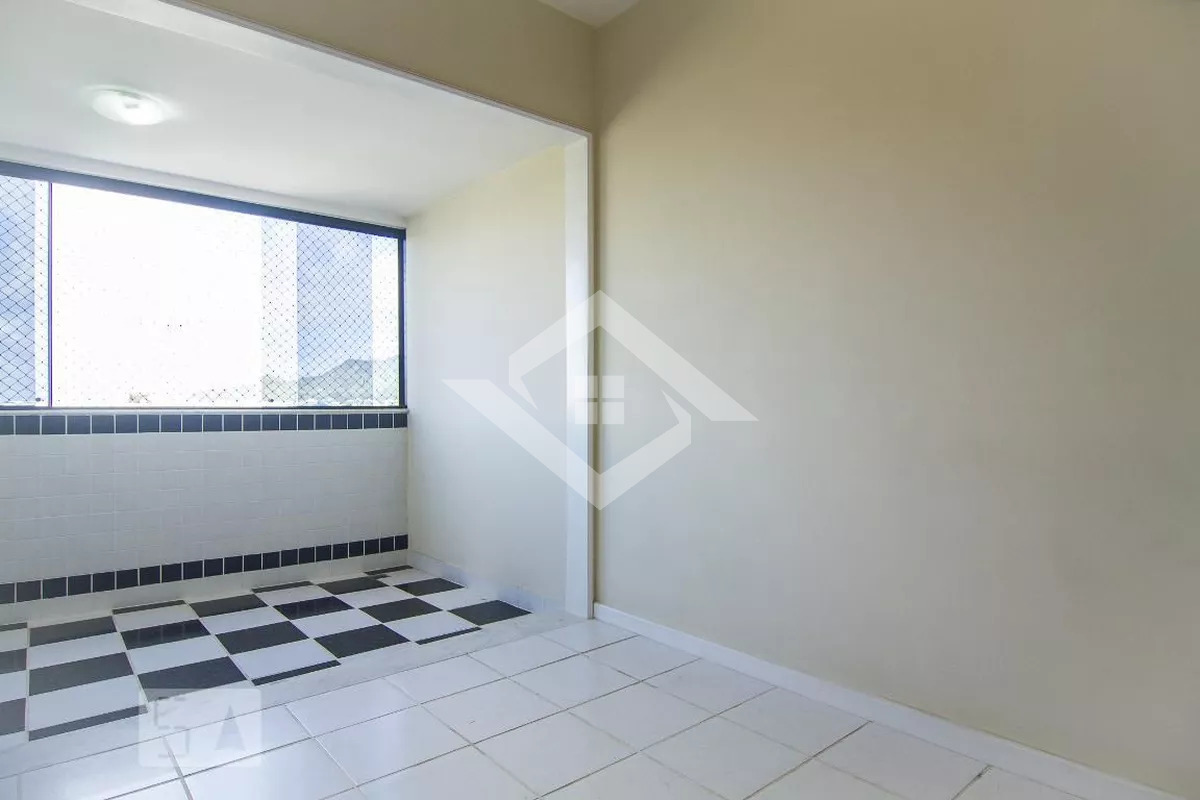 Apartamento à venda com 2 quartos, 70m² - Foto 15