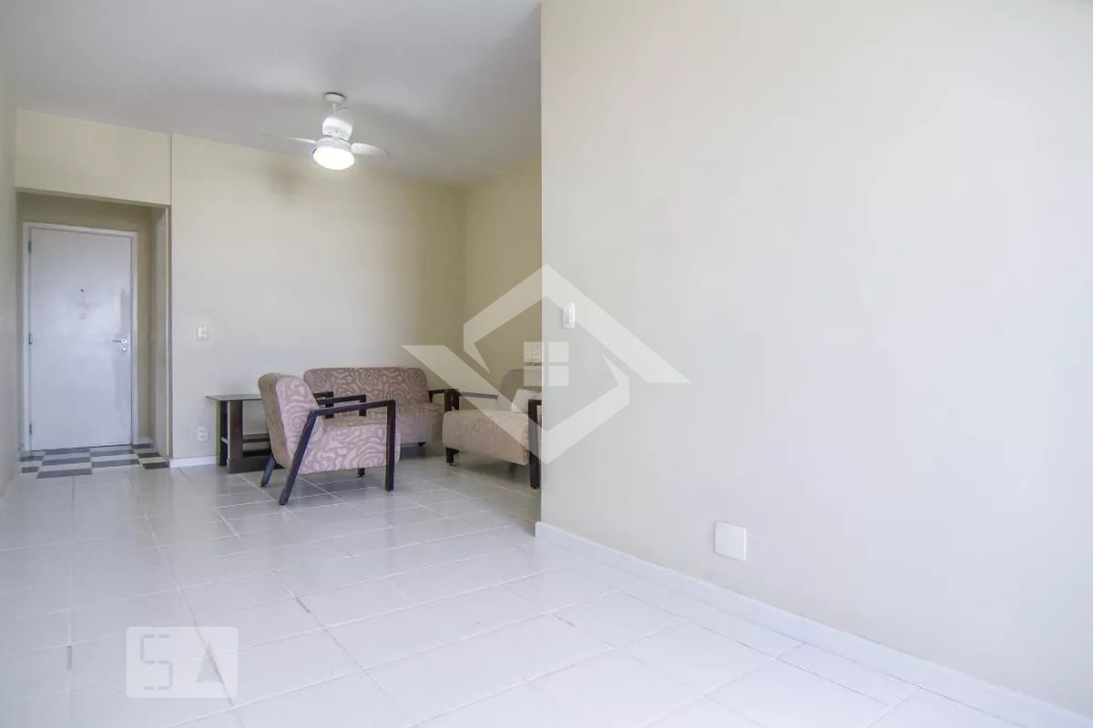 Apartamento à venda com 2 quartos, 70m² - Foto 16