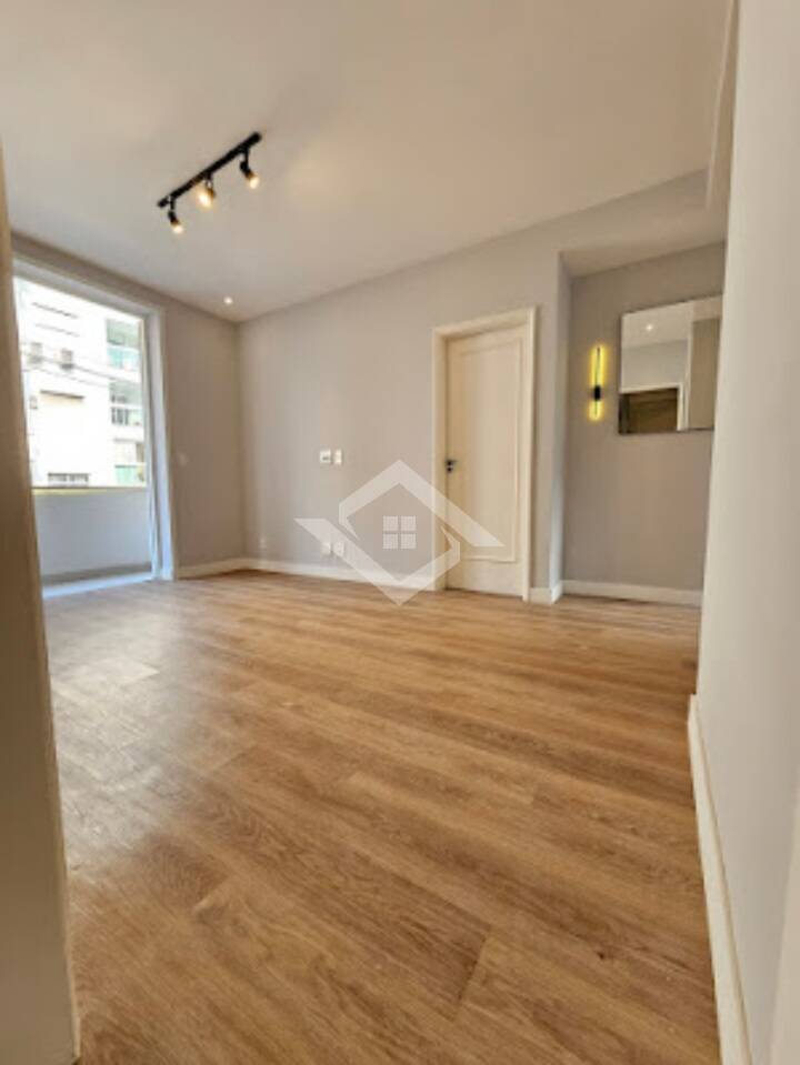 Apartamento à venda com 3 quartos, 85m² - Foto 3