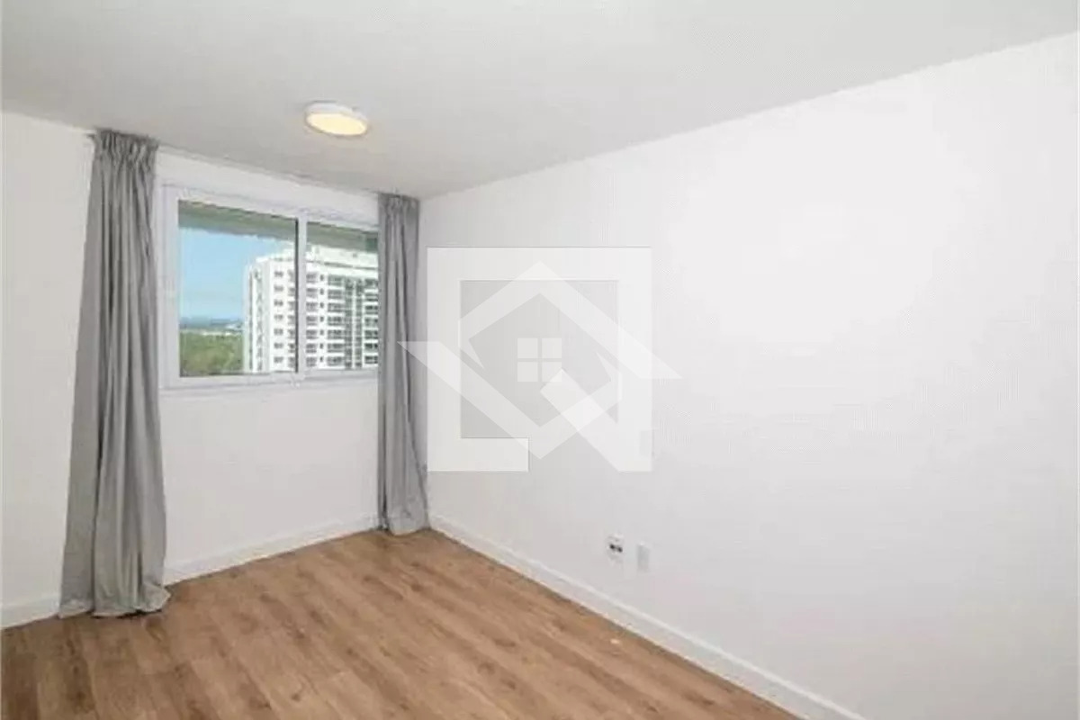 Apartamento à venda com 2 quartos, 77m² - Foto 3