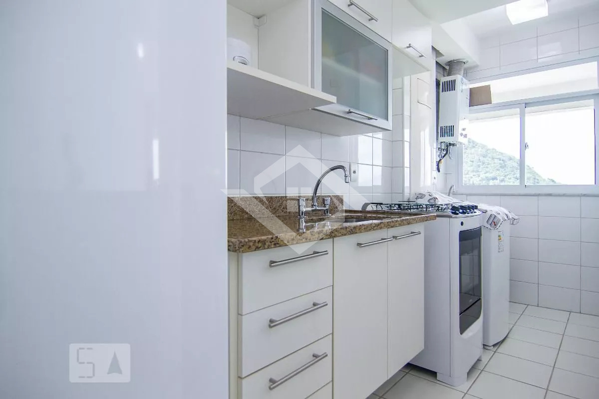 Apartamento à venda com 2 quartos, 70m² - Foto 6