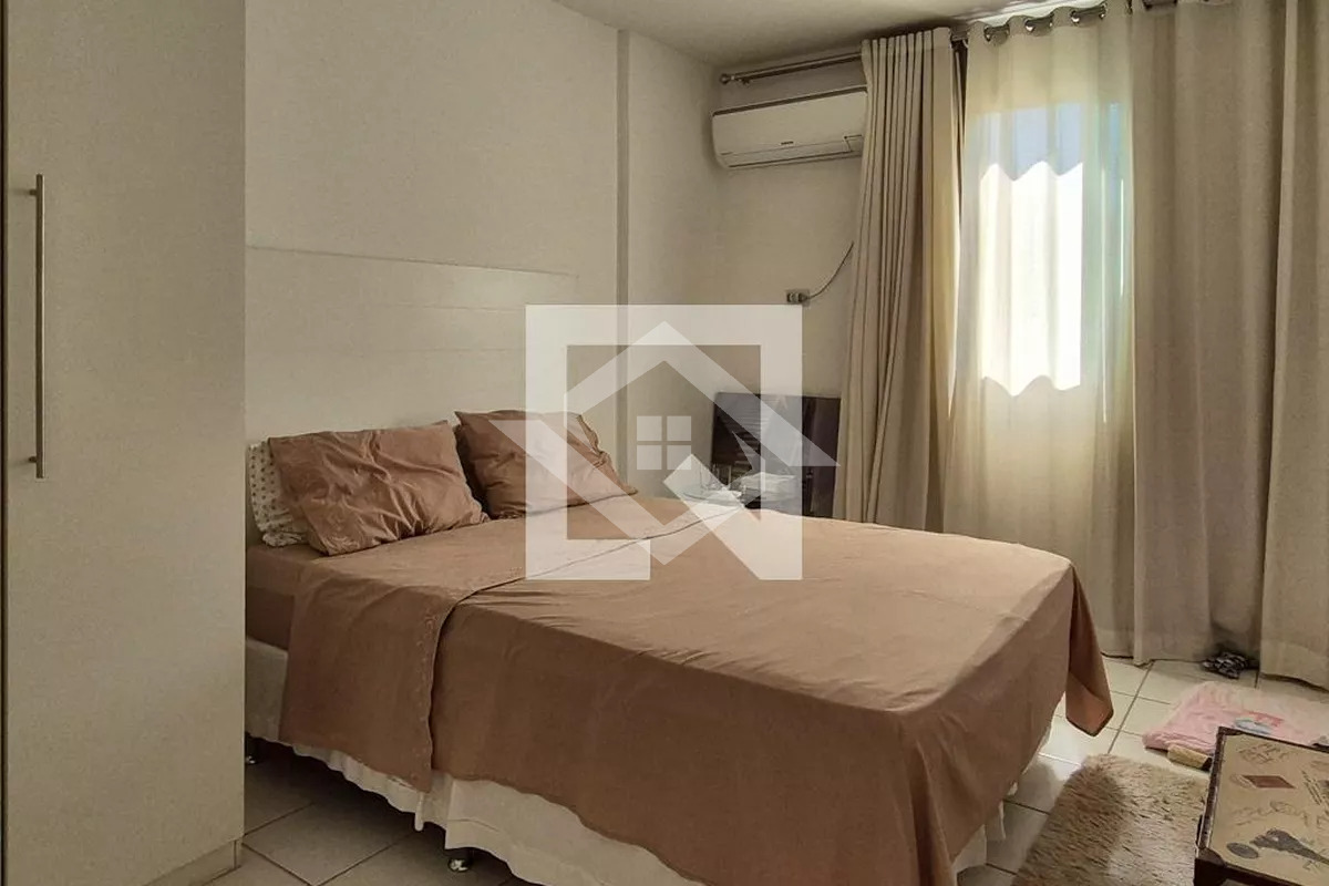 Apartamento à venda com 2 quartos, 65m² - Foto 4