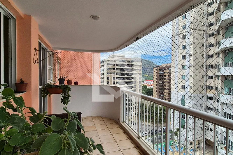 Apartamento à venda com 3 quartos, 83m² - Foto 2